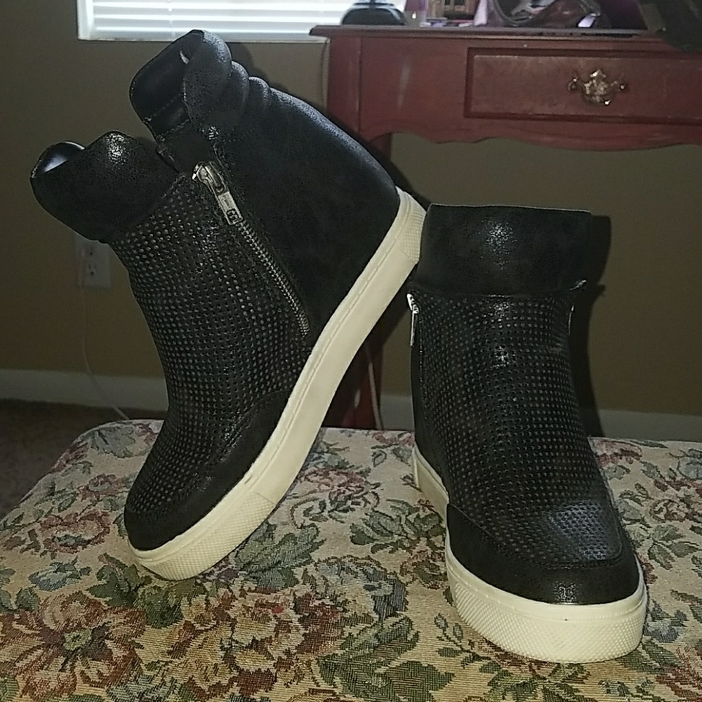 High top fashion sneakers
